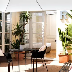 Leopoldo Guest house