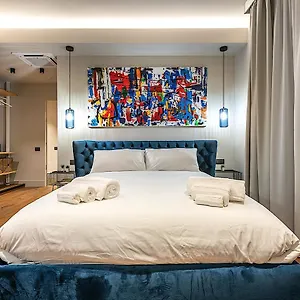 Vicomillesuites Guest house